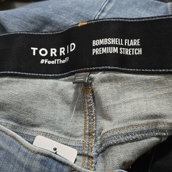 Torrid Bombshell Flare Premium Stretch High-Rise Jean in Valencia Plus‎ Size 22 - Picture 11 of 15